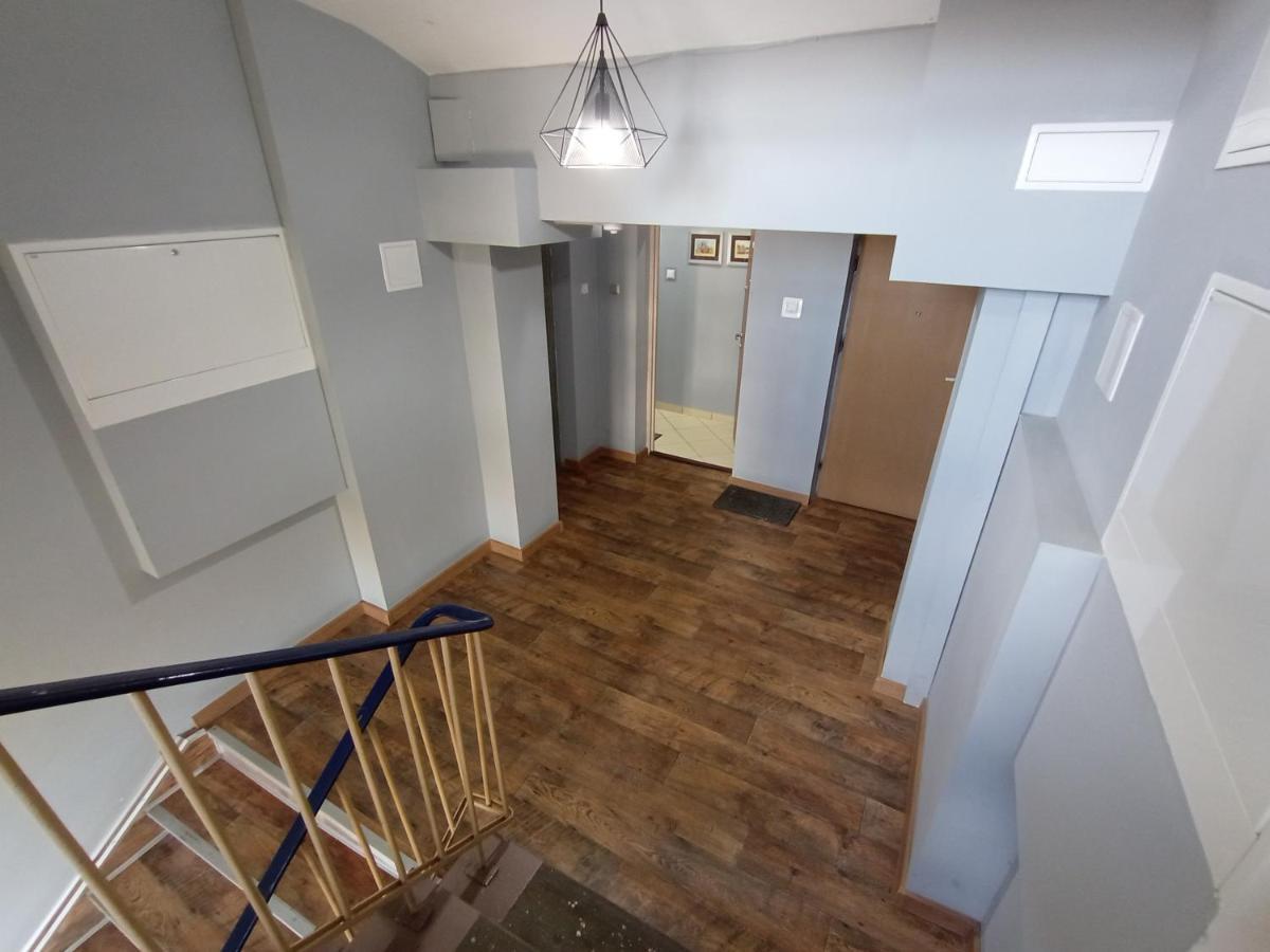 Apartament Venge -Cale Mieszkanie 46M2 Na Wylacznosc - Z Jedna Sypialnia I Jednym Sypialno-Salonem -3 Pietro Bez Windy- Rezerwacja Bez Karty Kredytowej-Klimatyzacja-Netflix-2 Lozeczka Dzieciece- Bezplatny Parking Publiczny Wrocław Exterior foto