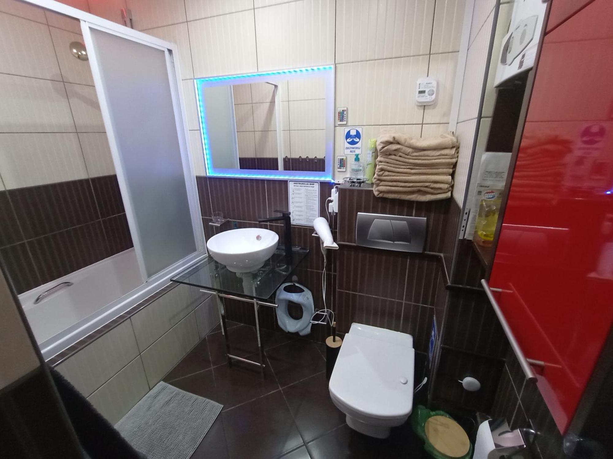 Apartament Venge -Cale Mieszkanie 46M2 Na Wylacznosc - Z Jedna Sypialnia I Jednym Sypialno-Salonem -3 Pietro Bez Windy- Rezerwacja Bez Karty Kredytowej-Klimatyzacja-Netflix-2 Lozeczka Dzieciece- Bezplatny Parking Publiczny Wrocław Exterior foto