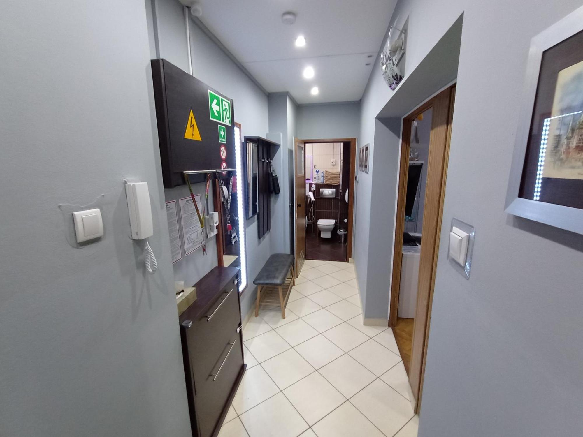 Apartament Venge -Cale Mieszkanie 46M2 Na Wylacznosc - Z Jedna Sypialnia I Jednym Sypialno-Salonem -3 Pietro Bez Windy- Rezerwacja Bez Karty Kredytowej-Klimatyzacja-Netflix-2 Lozeczka Dzieciece- Bezplatny Parking Publiczny Wrocław Exterior foto